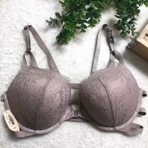 NWT Victoria’s Secret Very Sexy Push-Up Lace Bra
